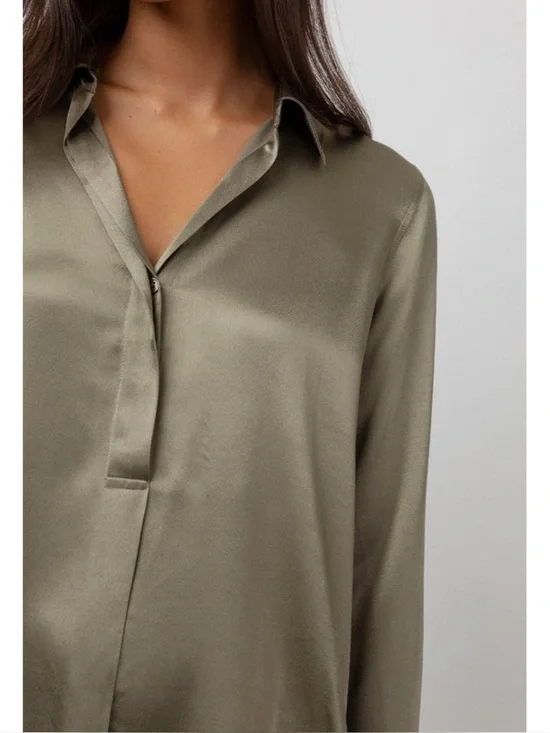 NEW RAILS Nissa Collared Pullover Top In Olive Green - Picture 2 of 7